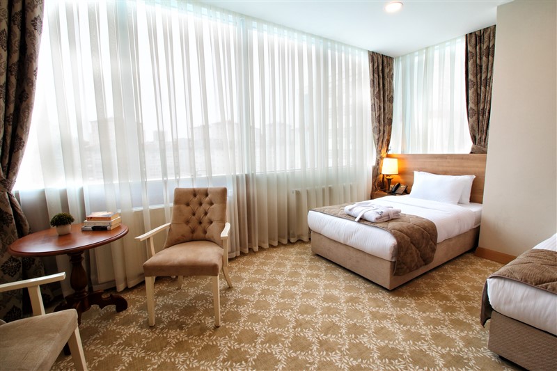 Sarissa Hotel